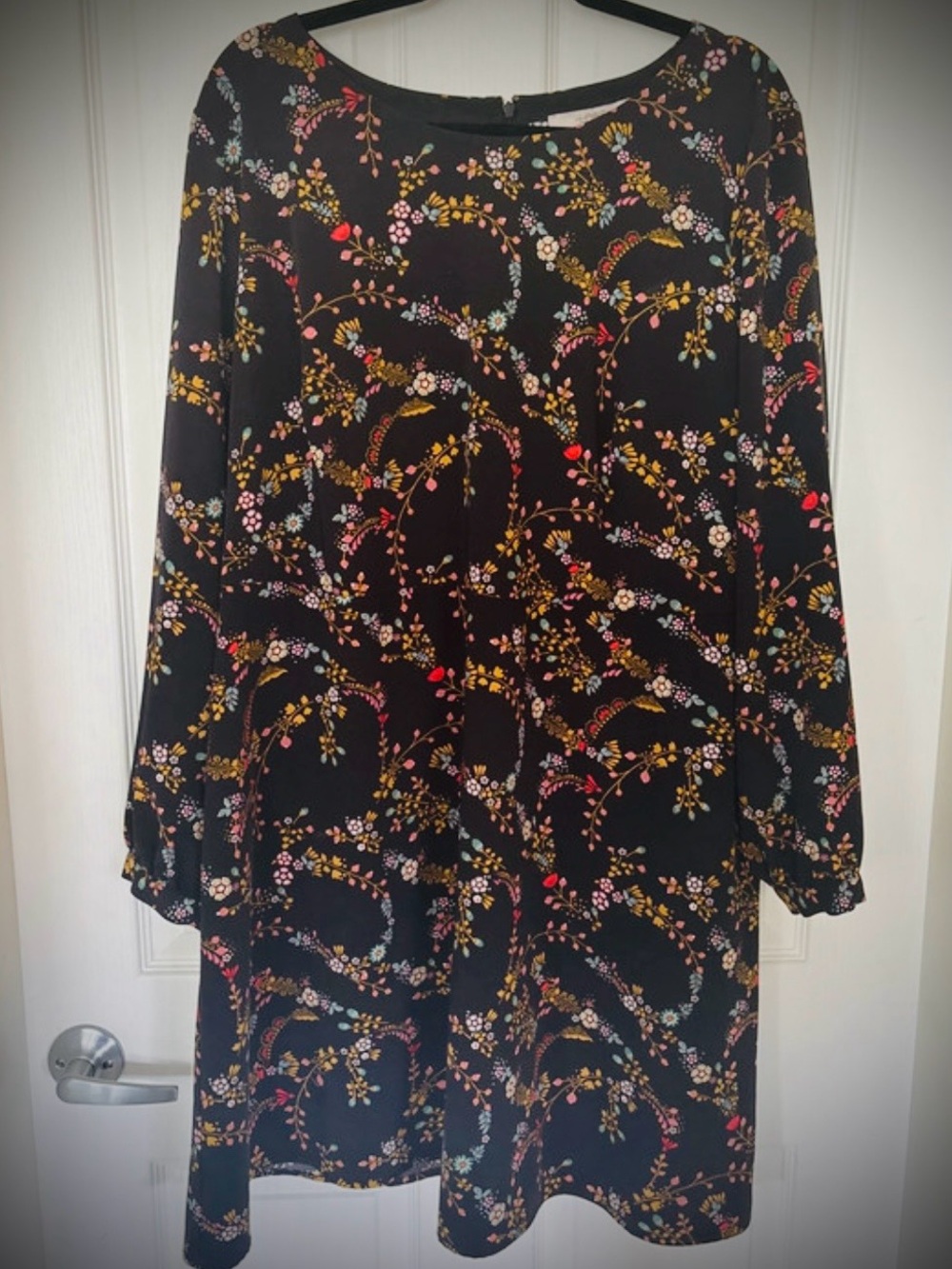 LOFT Plus Floral Long Sleeve Shift Dress Size 18 Black Multicolor